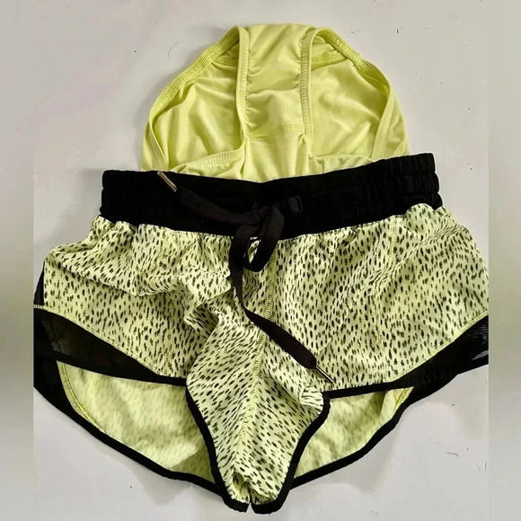 Lululemon Women Dottie Dash Clarity Yellow Black Hotty Hot Drawstring Shorts 4 - Picture 2 of 3